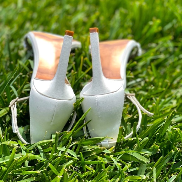 - TED BAKER Saralia white satin embellished ankle strap sandals size  38.5 Us 8 - Picture 10 of 11